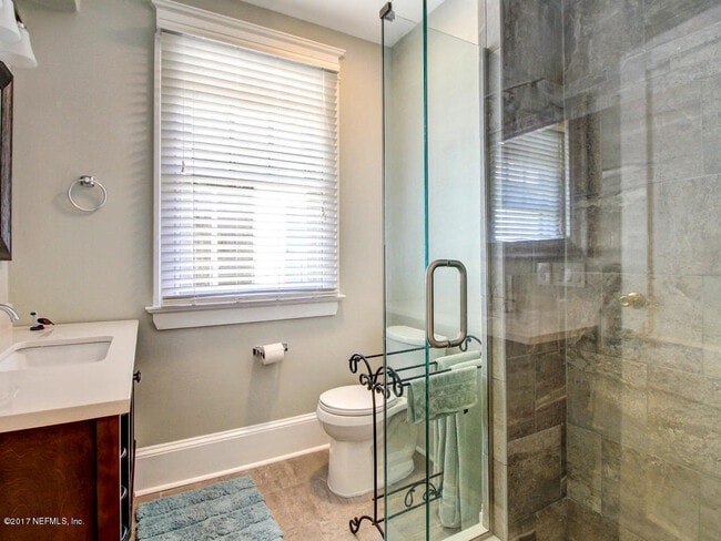 Building Photo - 2116 Herschel St