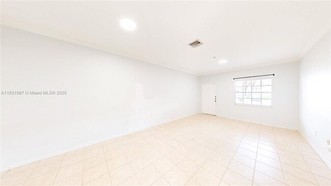 Building Photo - 5660 NW 115th Ct
