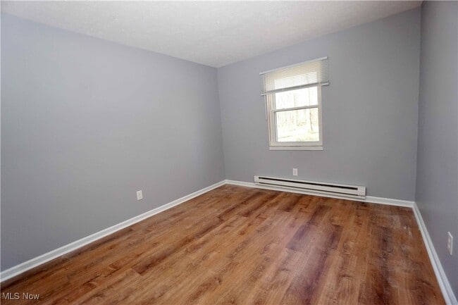 Building Photo - 18570 Shaw Rd