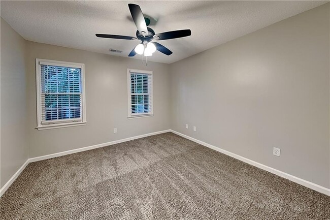 Building Photo - 4241 Glenforest Way