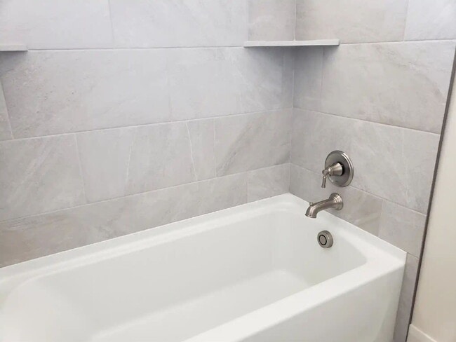 Building Photo - “St. George, Aspen Estates: 5 spacious beds, 2.5 baths, and a stunning 2,852 sq ft of beautifully...