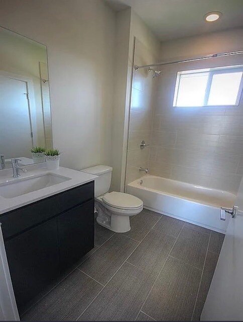 Building Photo - 301 W Stassney Ln