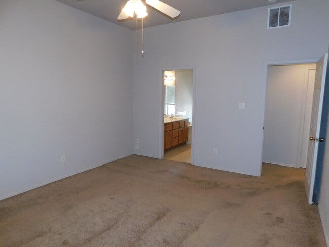 Building Photo - 3 BED 2 BATH IN YUMA EAST!