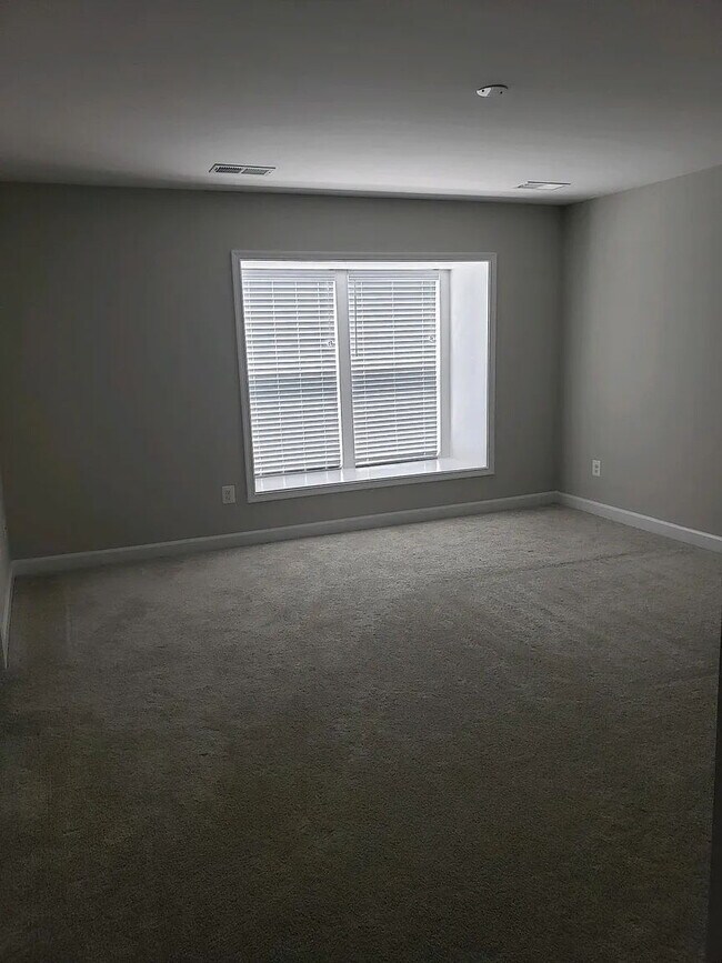 Building Photo - Elegant Preston Lake Living with Premium Amenities & Timeless Comfort