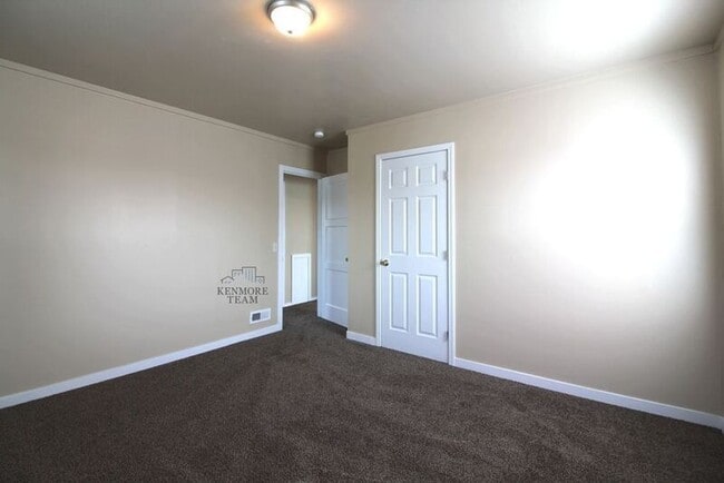 Building Photo - 408 Benham St