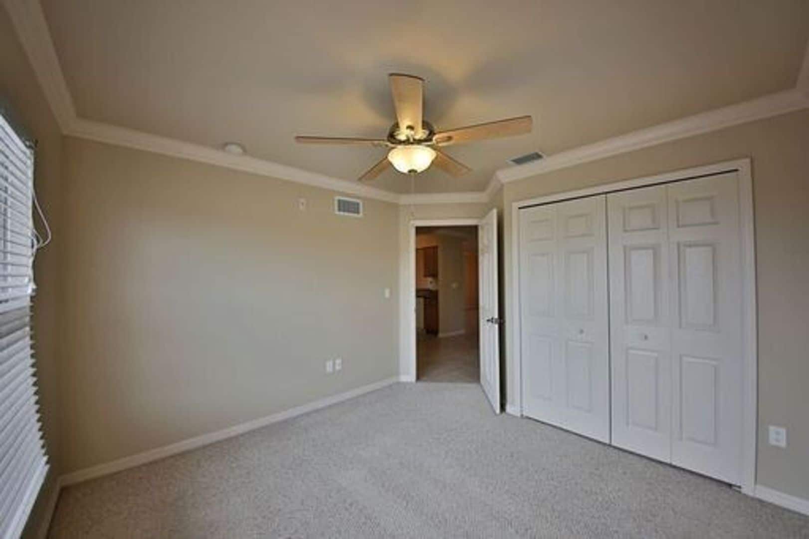 Building Photo - Santa Barbara Villas - Move in Special