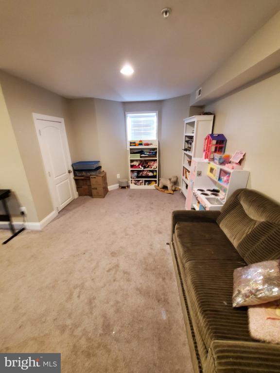 Building Photo - 3709 Fords Ln