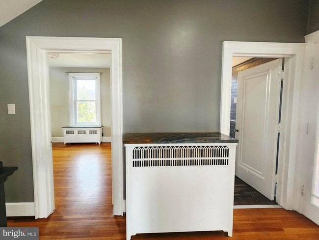 Building Photo - 515 Fourth St