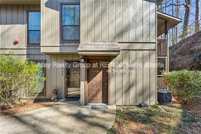 Building Photo - 2701 Cumberland Ct SE
