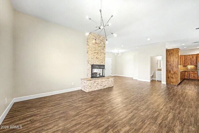 Building Photo - 15452 Chicory Dr