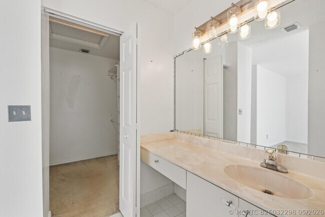 Building Photo - 3471 NW 112th Ave