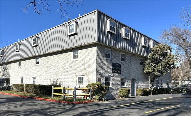 Building Photo - 4410 Avenue F