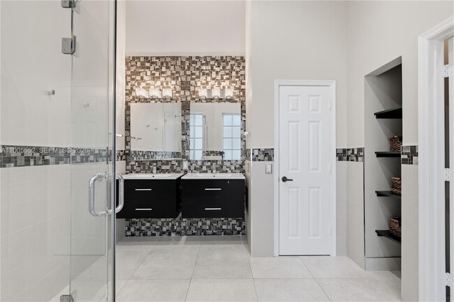 Building Photo - 849 Crestview Cir