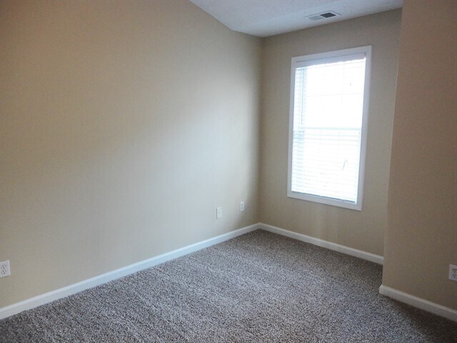 Building Photo - 191 Ridgestone Ct SW