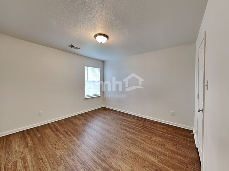 Building Photo - 3915 Ridge Canyon Rd