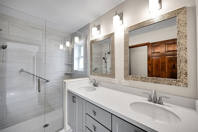 Building Photo - $3,895.95, $200 Off Cleaning Voucher, 4 Beds - 3 Baths, Single Family Home in Denver with 2-Car A...