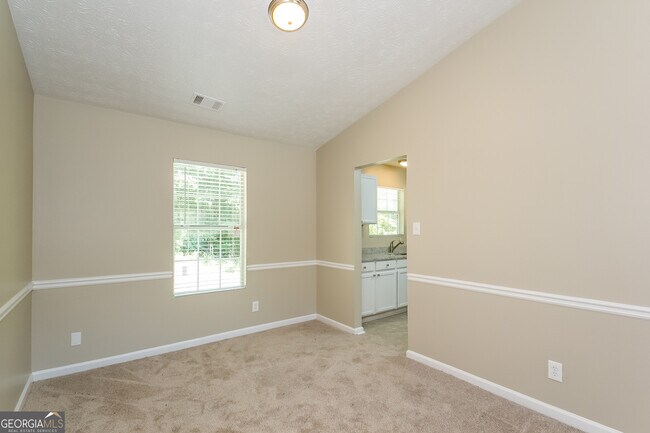 Building Photo - 6661 Rebecca Lou Ln
