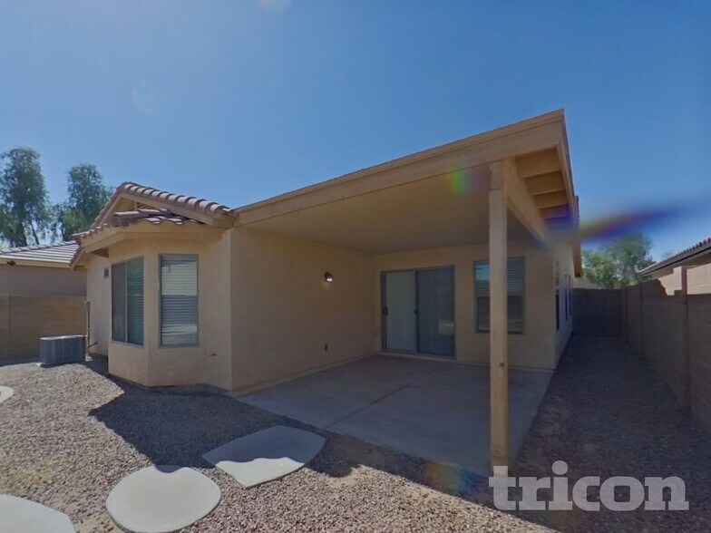 Building Photo - 45310 W Norris Rd