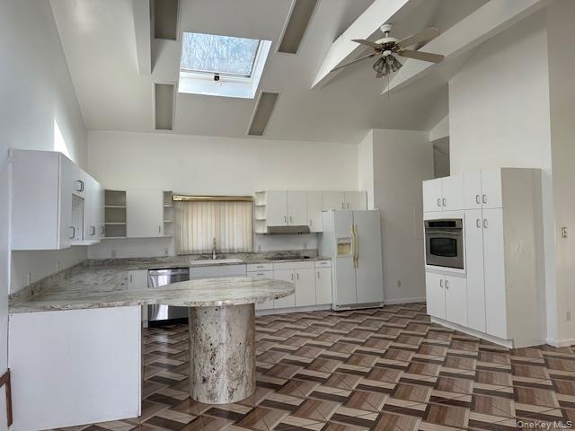 Building Photo - 10 Fenwood Dr