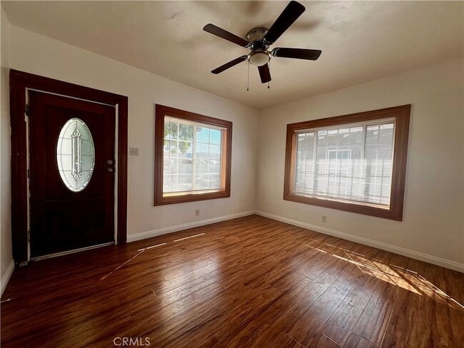 Building Photo - 609 Camulos St