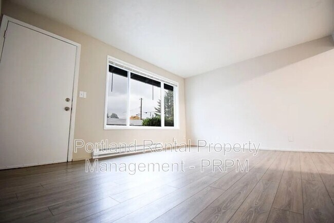 Building Photo - 5113 SE Lone Oak St