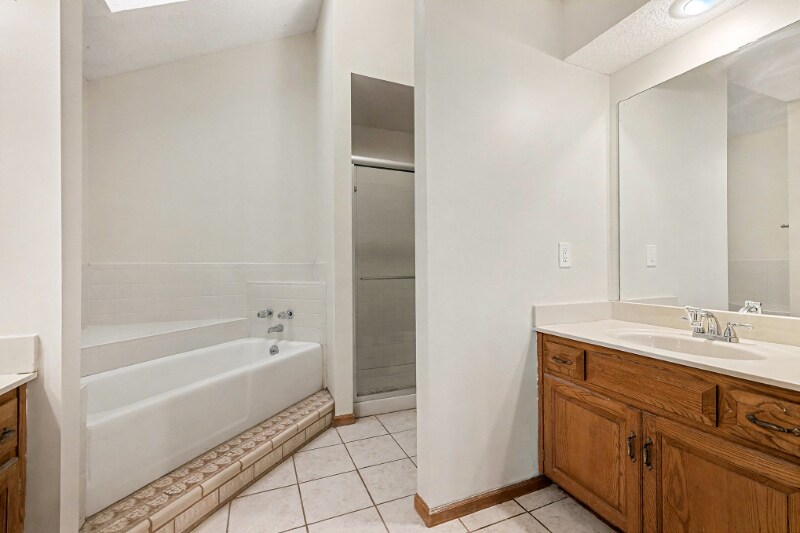 Building Photo - 15322 W 83rd Terrace