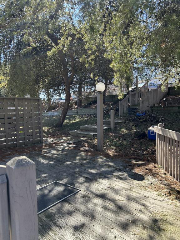 Building Photo - 715 Hampton St