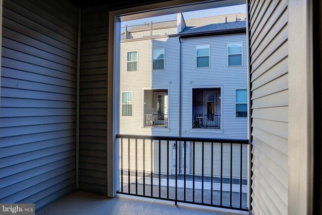 Building Photo - 13166 Arches Rd