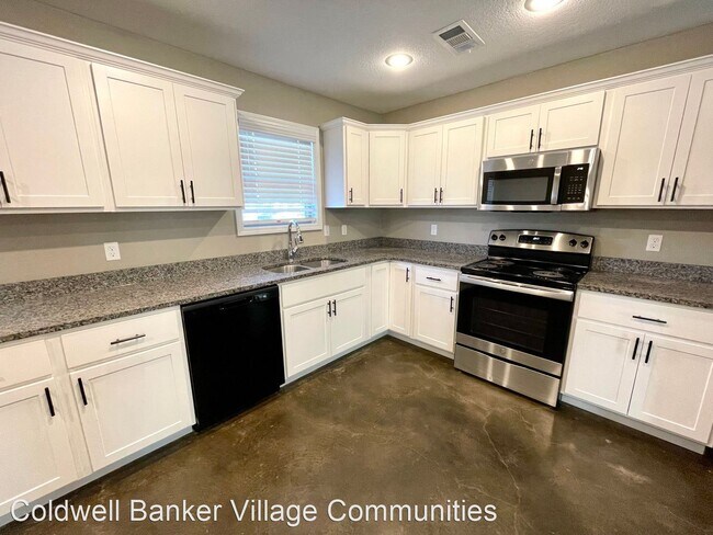 Building Photo - 3 br, 2 bath House - 45 Aaron Street