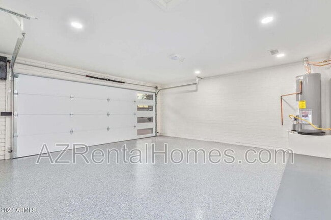 Building Photo - 3005 N 81st Pl