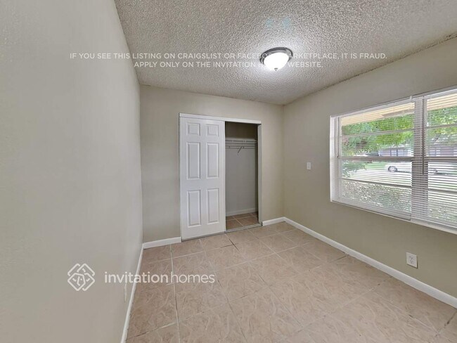 Building Photo - 328 SW 80th Terrace