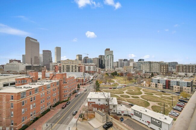 Building Photo - $1,750.00 - 1 Bedroom, 1 Bathroom, Condo in Denver with Cozy Balcony!