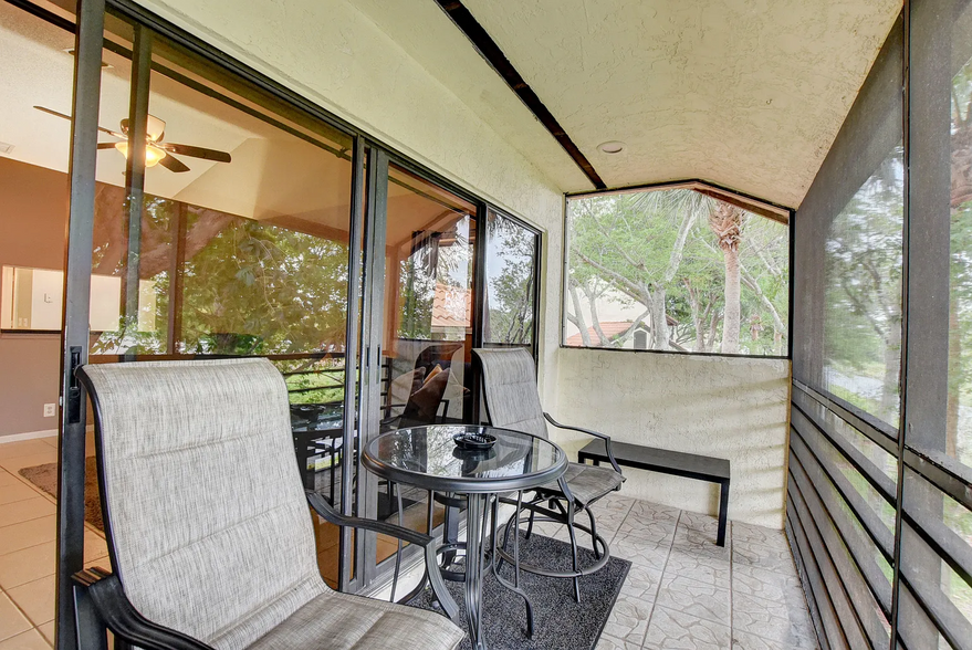 Building Photo - 16 Via de Casas Sur