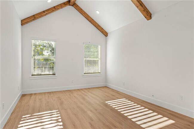 Building Photo - 2 Kolman Ln