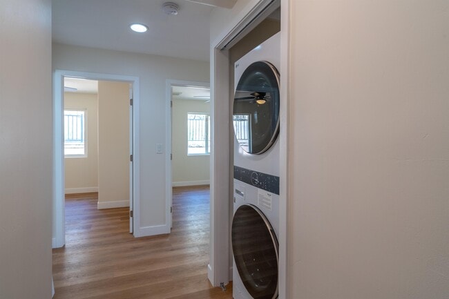 Building Photo - 6406 Shane Pl