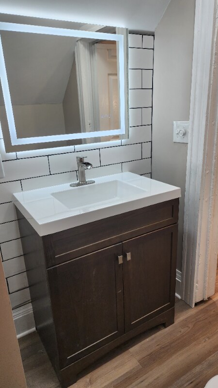 Building Photo - 1301 Buhrer Ave