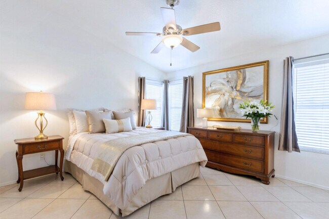 Building Photo - 329 S 161st Ln