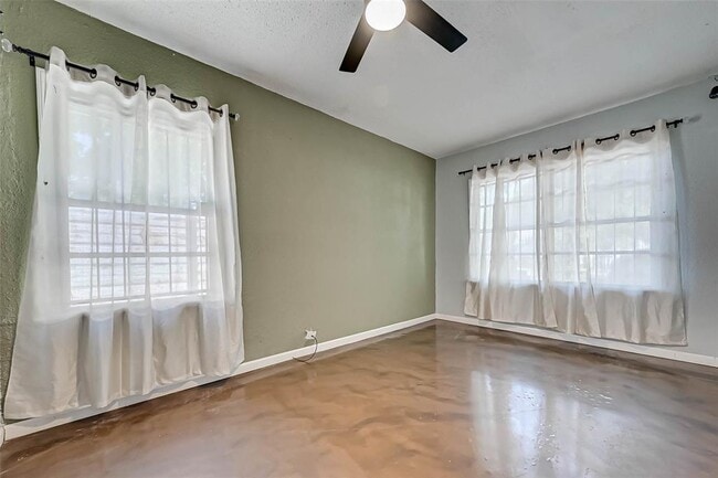 Building Photo - 8414 Flintridge Dr