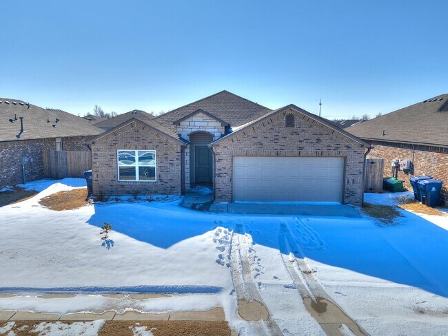 Building Photo - 10044 SW 40th St