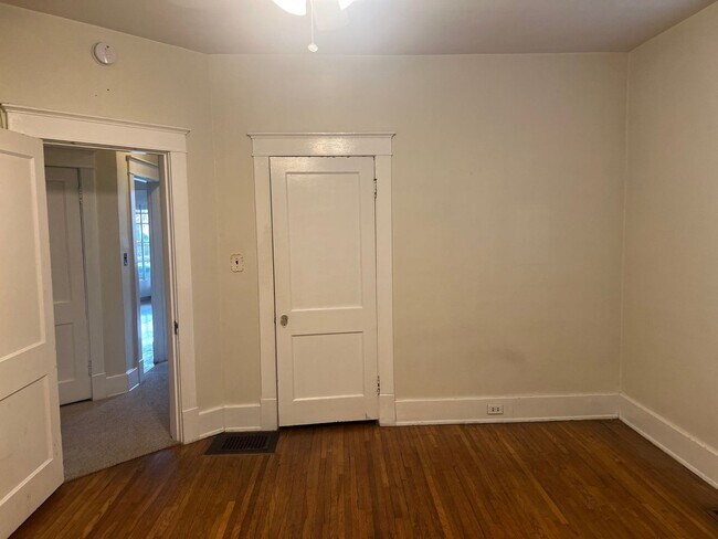 Building Photo - 2502 Blair Blvd