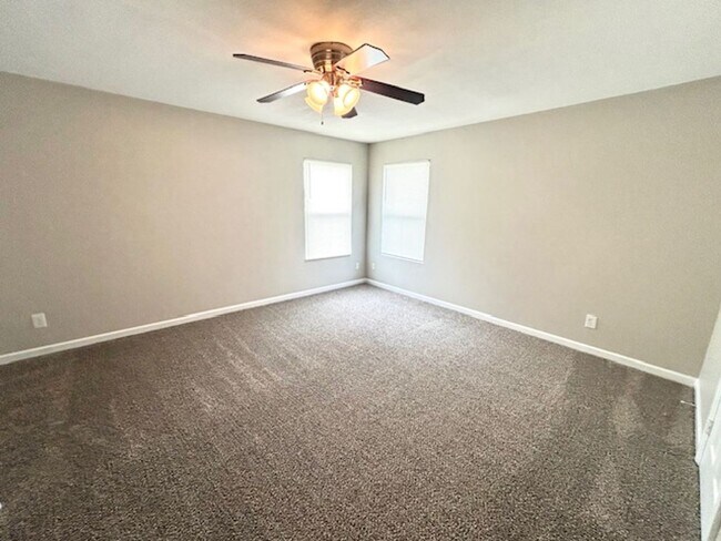 Building Photo - New Move In Special-$300 off first month's rent. Move In Ready Home in Prime Madison Location!