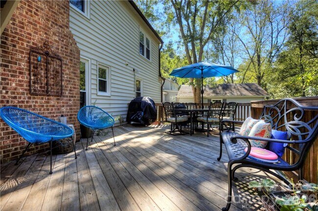 Building Photo - 3806 Bridgewood Ln