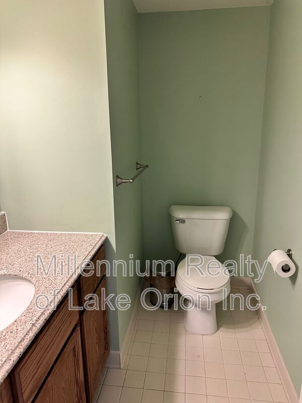 Building Photo - 3189 Silverbrook Dr