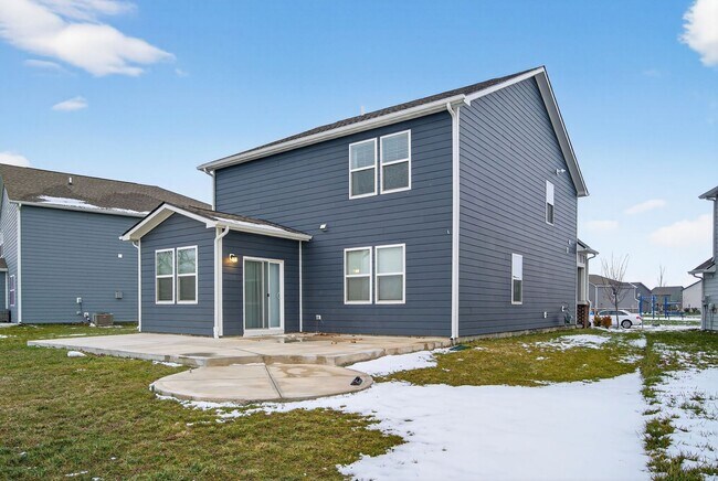 Building Photo - Welcome to this stunning 4-bedroom, 2.5-bathroom home located in the desirable Westfield, IN.