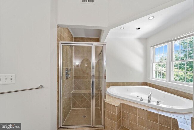 Building Photo - 12312 Streamvale Cir