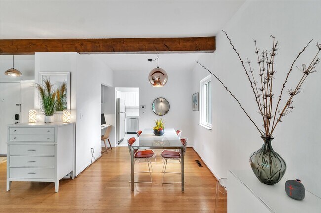 Building Photo - 1807 Fair St