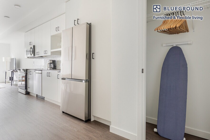 Building Photo - 17645 NE 69th Ct