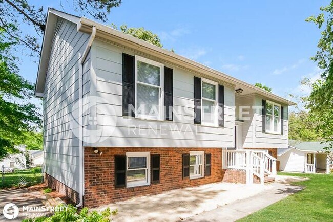 Building Photo - 3808 Tyne Dr, Durham, NC 27703