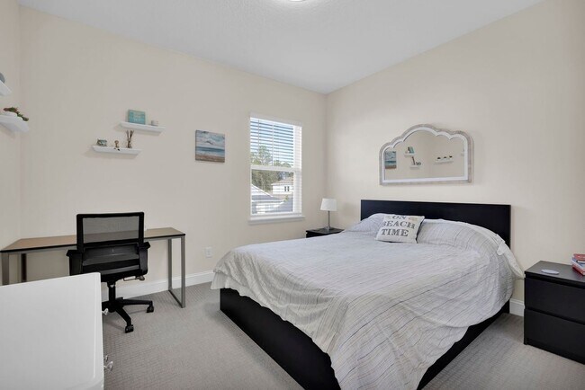 Building Photo - 2839 Montilla Dr