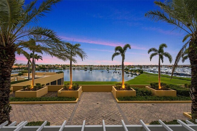 Building Photo - 140 Riviera Dunes Way